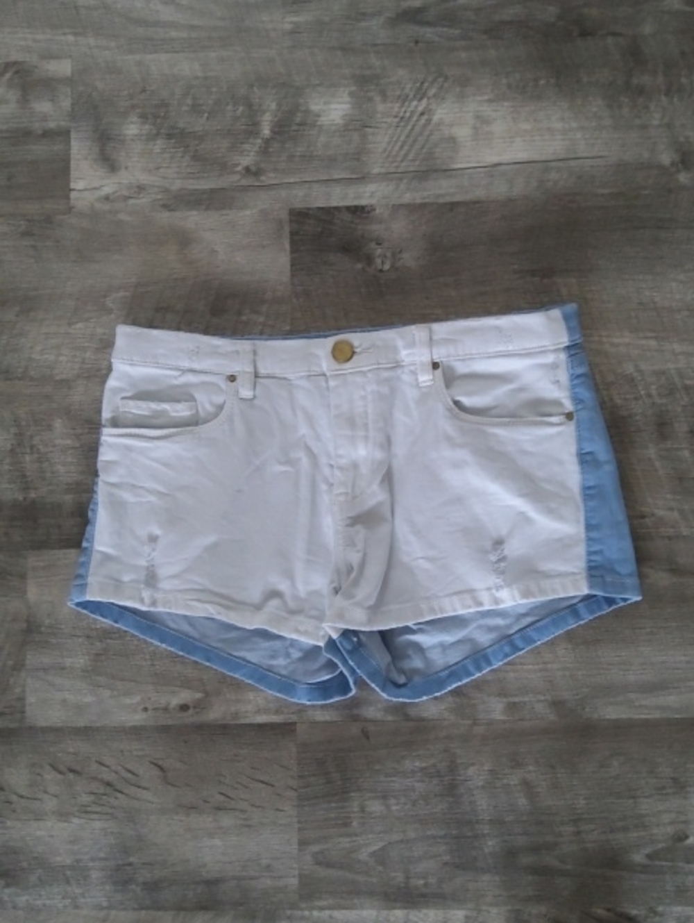 Blank NYC White and Light Blue Two-Tone Denim Shorts Size 29